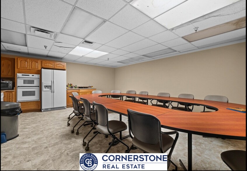 More Photos Of 4075 Cy Ave, Casper General Retail For Sale