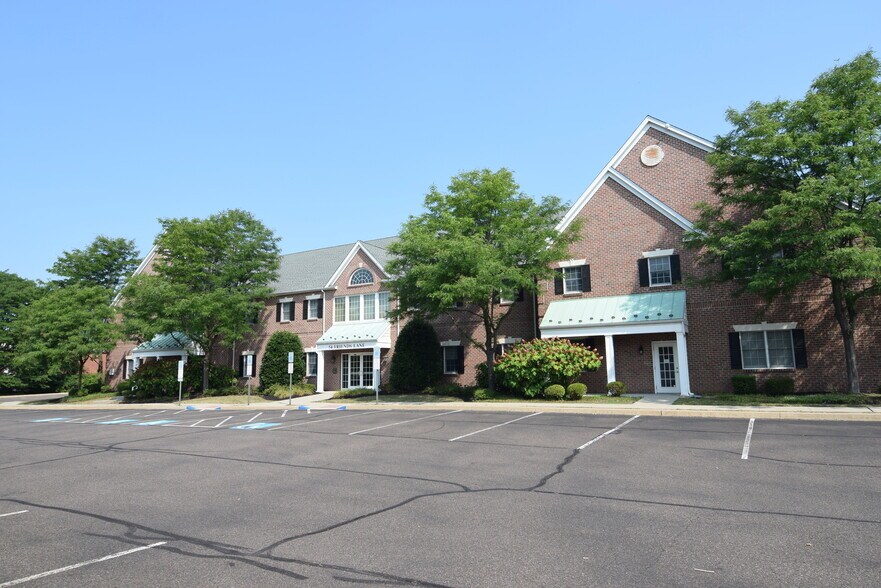 More Photos Of 54 Friends Ln, Newtown Office For Sale