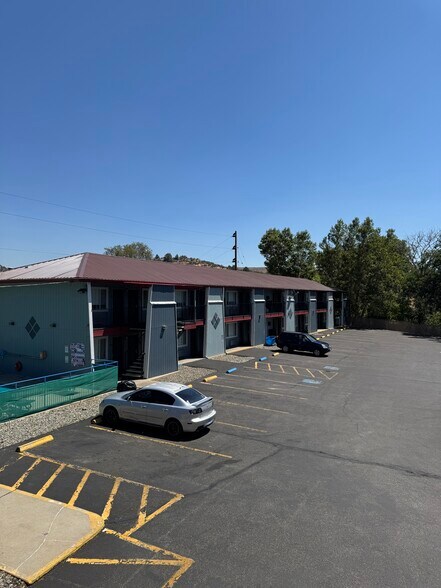 More Photos Of 136 Montague Rd, Yreka Hotel For Sale