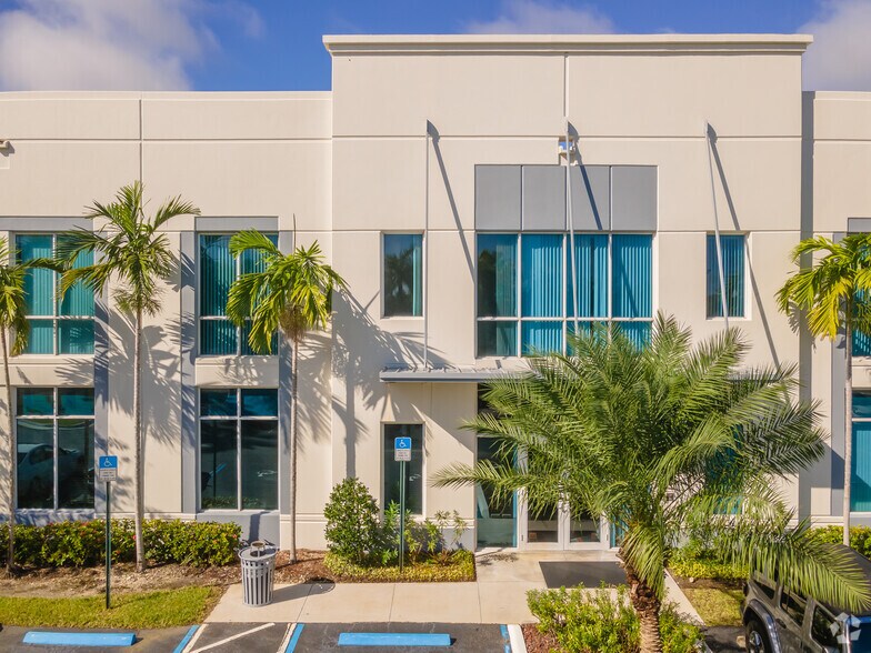 More Photos Of 2000 NW 150th Ave, Pembroke Pines Office For Lease