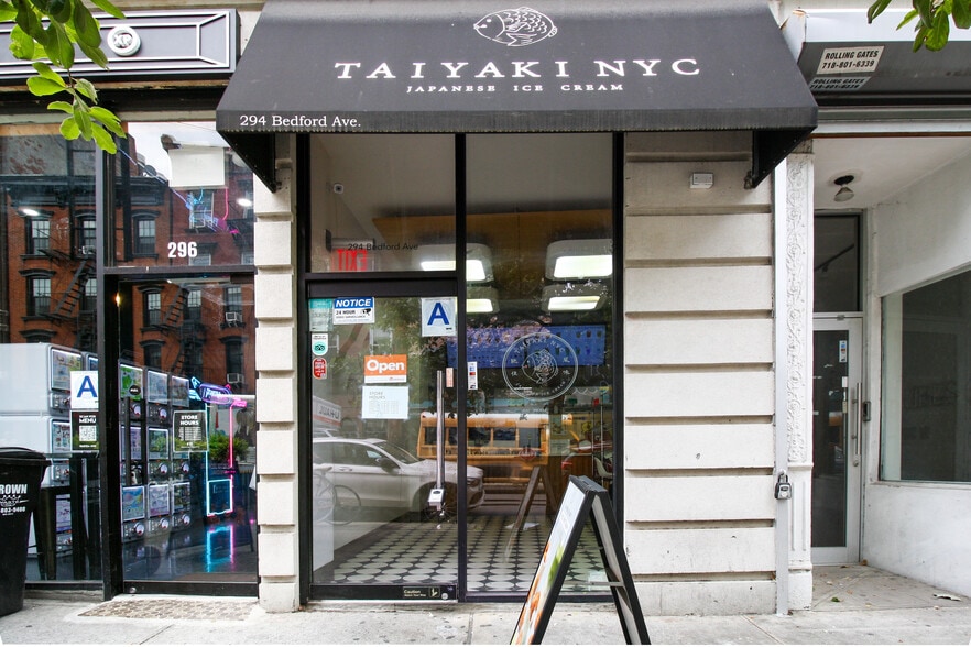 Primary Photo Of 292-296 Bedford Ave, Brooklyn Apartments For Lease
