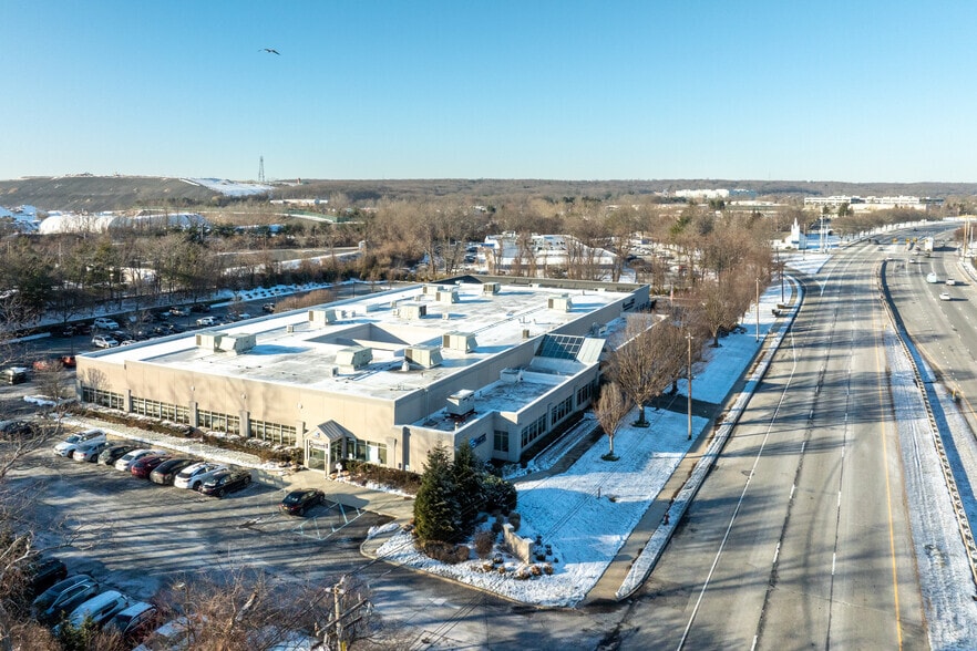 More Photos Of 576 Broadhollow Rd, Melville Office For Sale