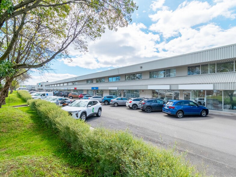Primary Photo Of 925 Av Newton, Québec Manufacturing For Lease