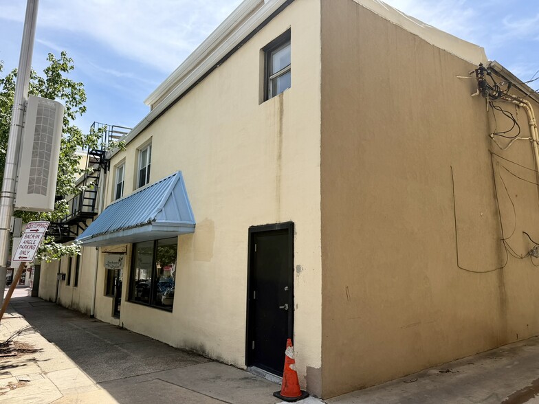 More Photos Of 1748 Eastern Ave, Baltimore Flex For Sale