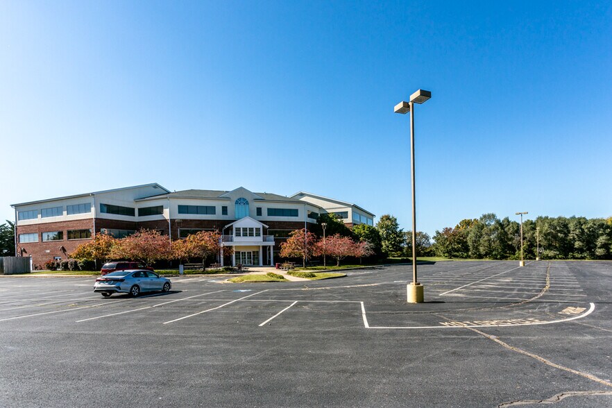 More Photos Of 1450 Technology Dr, Harrisonburg Office For Sale