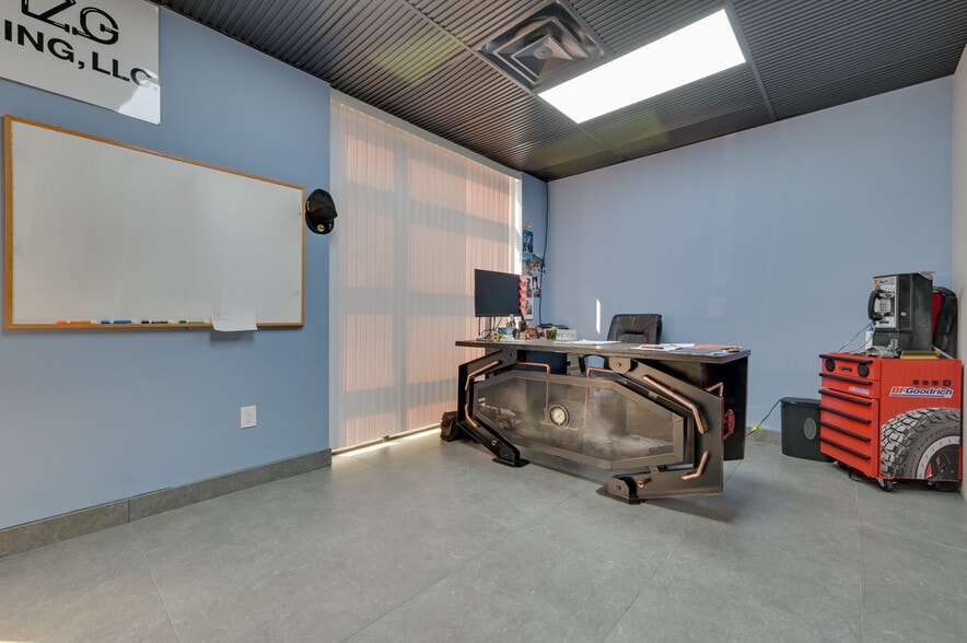More Photos Of 5190 Arville St, Las Vegas Manufacturing For Sale