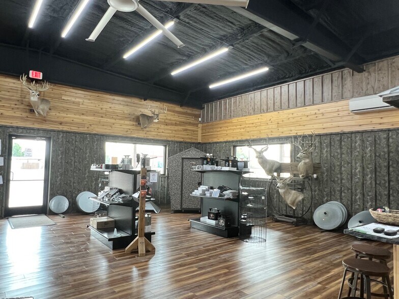 More Photos Of 401 E Central Ave, Comanche Storefront For Sale