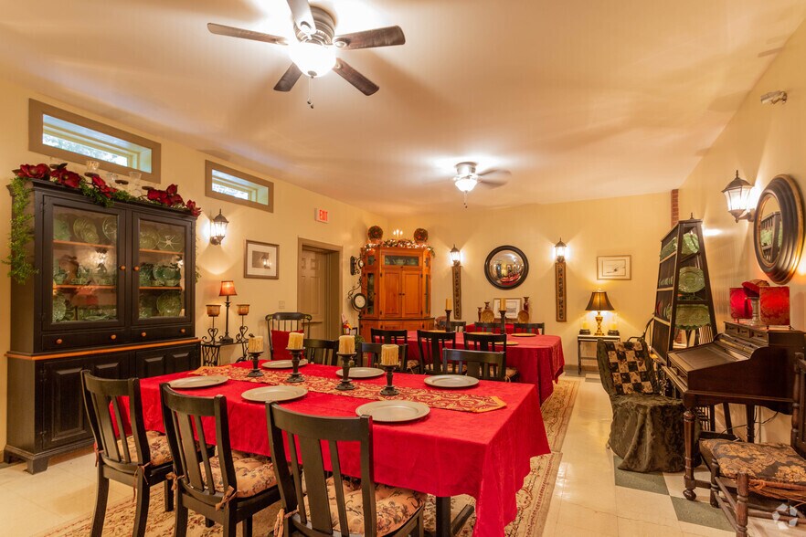 More Photos Of 26 Main St, Oneonta Restaurant For Sale