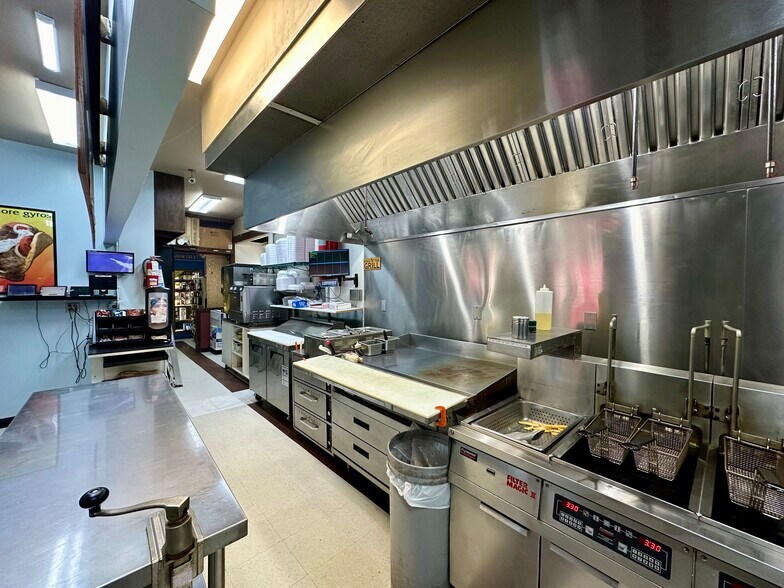 More Photos Of 450 E King St, Boone Service Station For Sale