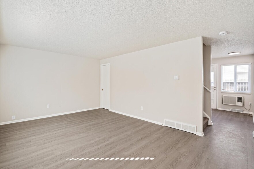 More Photos Of 3035 17th Ave, Longmont Apartments For Sale