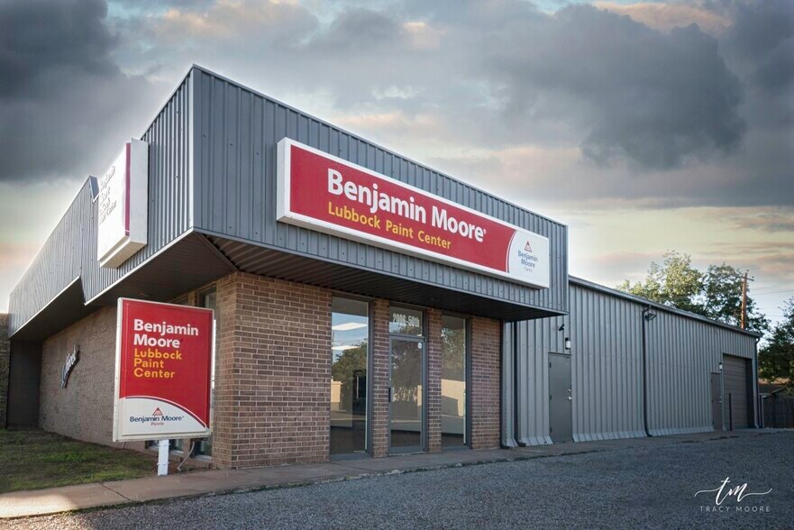 Primary Photo Of 2006 50th St, Lubbock Flex For Lease