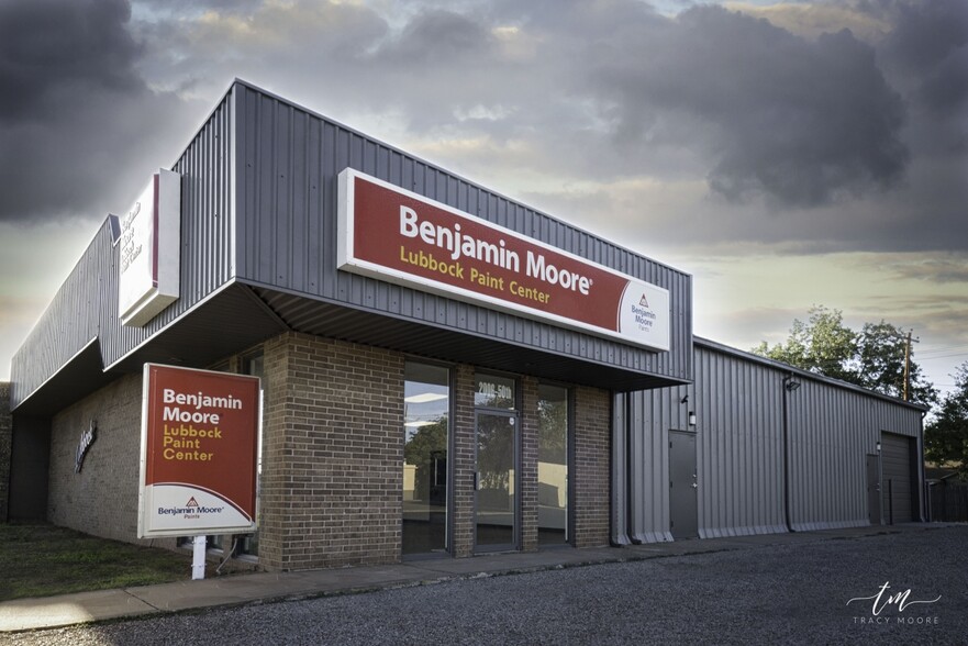 Primary Photo Of 2006 50th St, Lubbock Flex For Sale