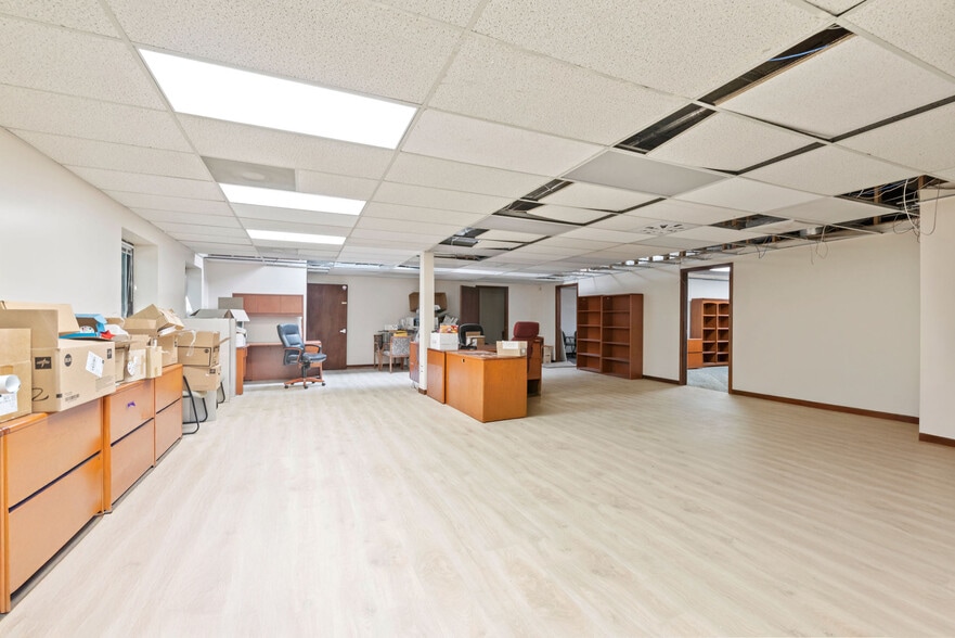 More Photos Of 6000 Fashion Blvd, Salt Lake City Office For Sale