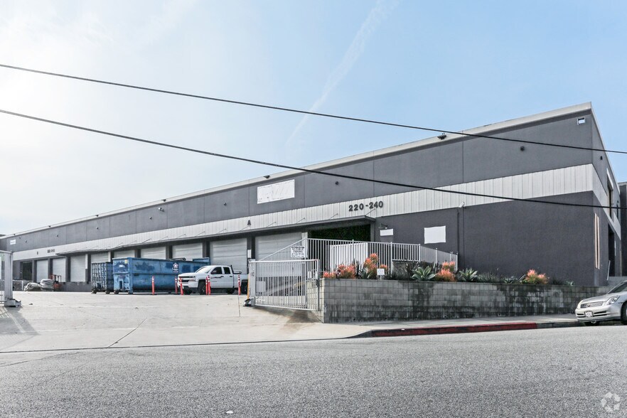More Photos Of 220-240 W Ivy Ave, Inglewood Truck Terminal For Lease
