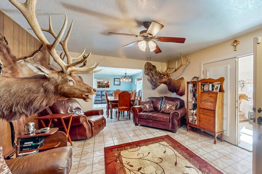 More Photos Of 2116 N Riverside Dr, Espanola Manufactured Housing Mobile Home Park For Sale