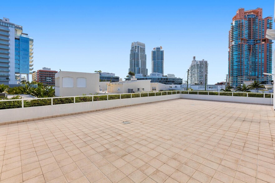 More Photos Of 119 Washington Ave, Miami Beach Office For Lease