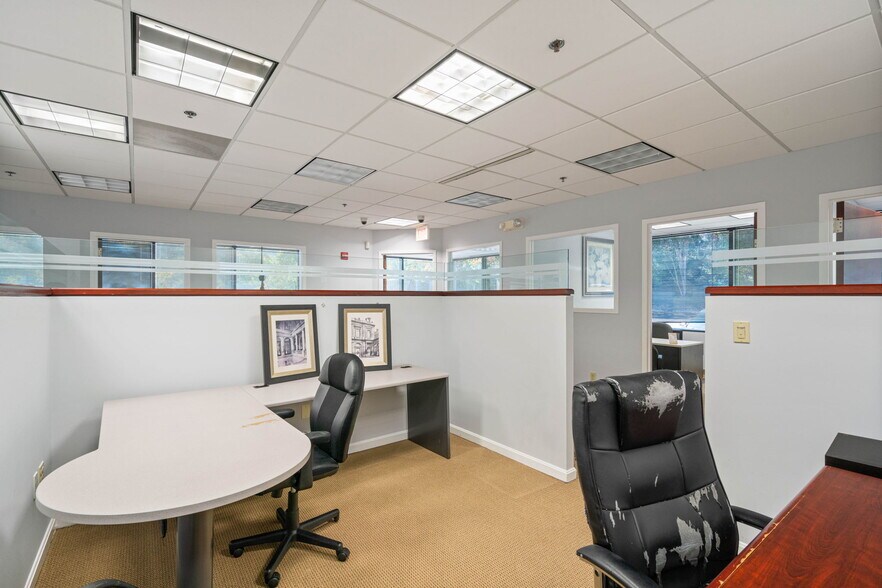 More Photos Of 5350 Shawnee Rd, Alexandria Medical For Sale