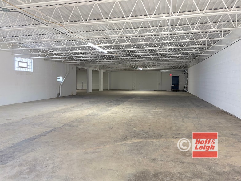 More Photos Of 26241 Cannon Rd, Bedford Heights Warehouse For Sale