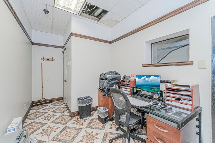 More Photos Of 1751 Bath Ave, Brooklyn General Retail For Lease