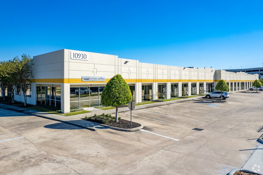 More Photos Of 10930 W Sam Houston Pky N, Houston Office For Lease