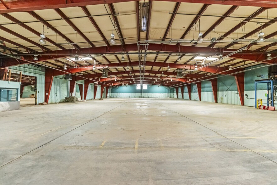 More Photos Of 2 Eric Cir, Verdi Warehouse For Sale