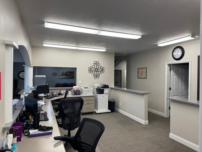 More Photos Of 97 Professional Way, Payson Office For Sale