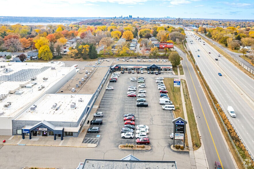 More Photos Of 1686 Suburban Ave, Saint Paul General Retail For Lease