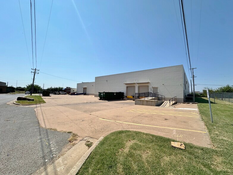 Primary Photo Of 329 S Blackwelder Ave, Oklahoma City Warehouse For Sale