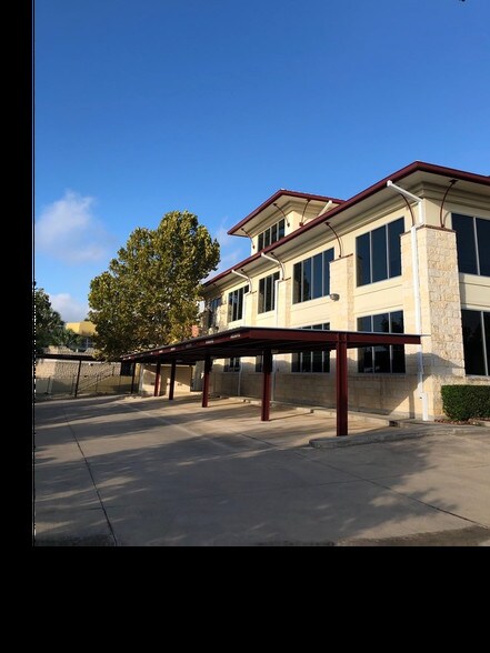 More Photos Of 11010 Coachlight Rd, San Antonio Office For Lease