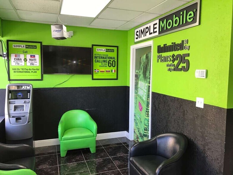 More Photos Of 6246-6252 Pembroke Rd, Miramar Storefront For Sale