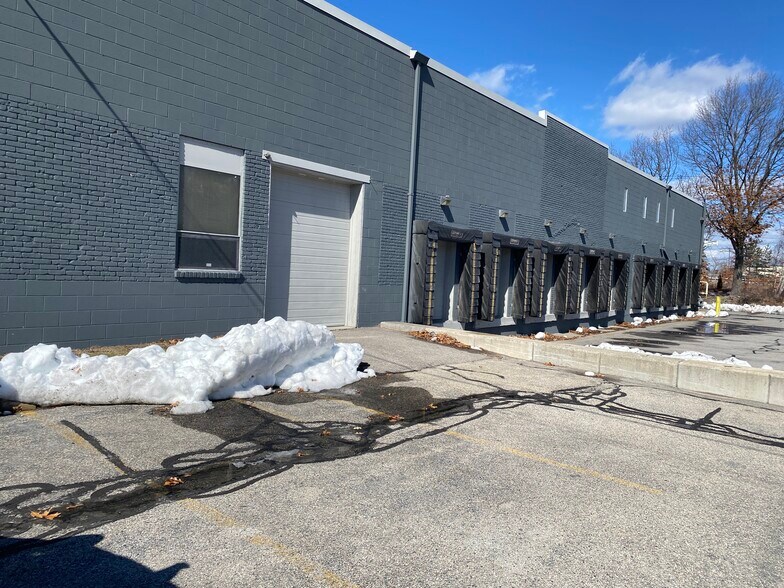 More Photos Of 31 Graystone St, Warwick Manufacturing For Lease