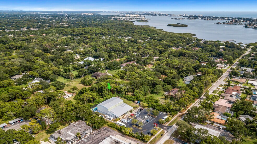 More Photos Of 7633 131st St, Seminole Freestanding For Lease