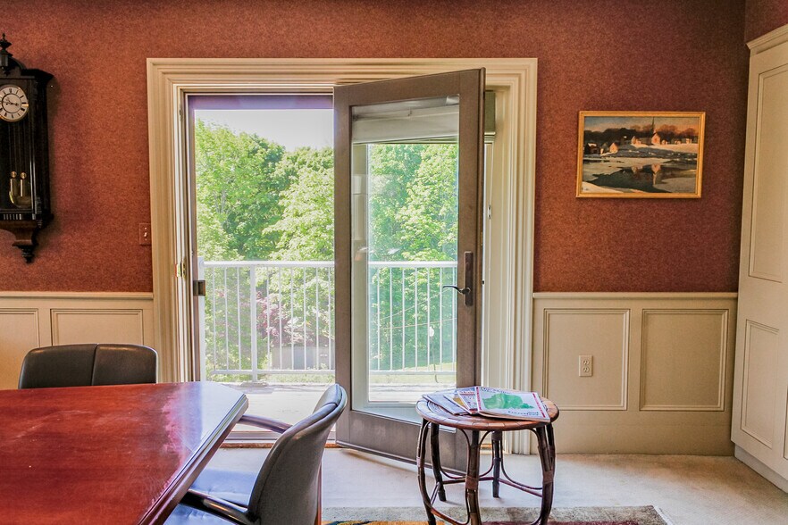 More Photos Of 680 Commercial St, Rockport Flex For Sale