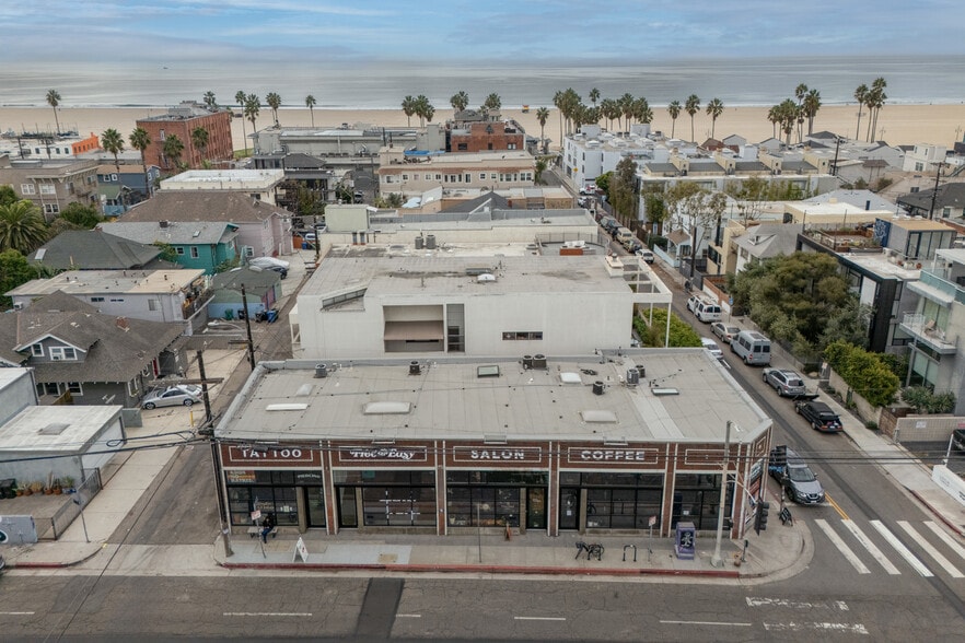More Photos Of 901-907 Pacific Ave, Venice Storefront For Lease