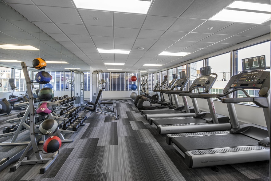 More Photos Of 7777 Bonhomme Ave, Clayton Coworking Space