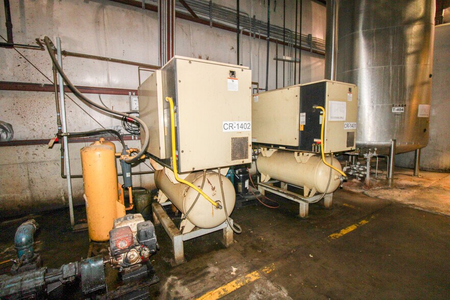 More Photos Of 5640 44th Ave S, Clinton Industrial For Sale