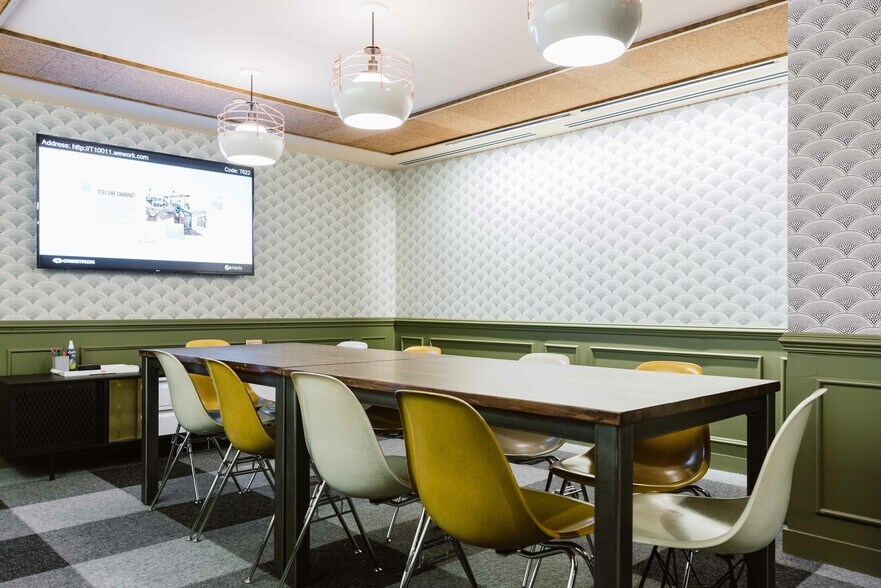 More Photos Of 450 Lexington Ave, New York Coworking Space