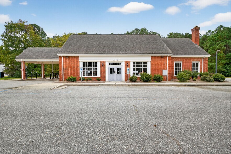 More Photos Of 16498 General Puller Hwy, Deltaville Bank For Sale