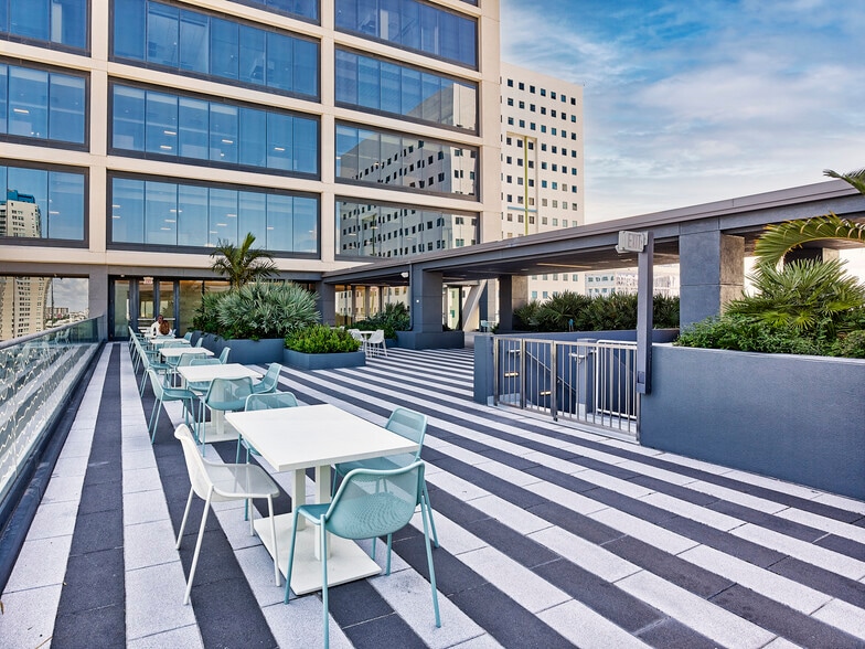 More Photos Of 161 NW 6th St, Miami Unknown For Lease