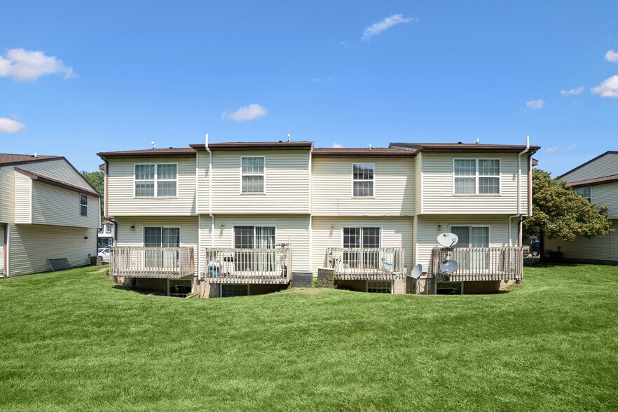 More Photos Of 2517 Sylvan Glen Ct, Iowa City Apartments For Sale