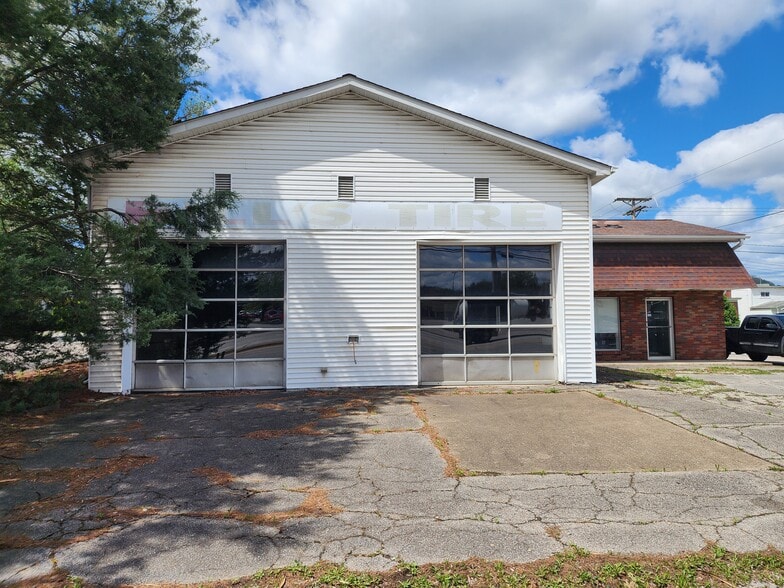 More Photos Of 1301 Lafayette Ave, Moundsville Freestanding For Sale