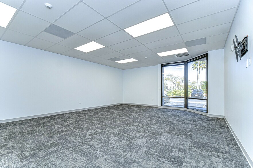 More Photos Of 10770 N 46th, Tampa Medical For Lease