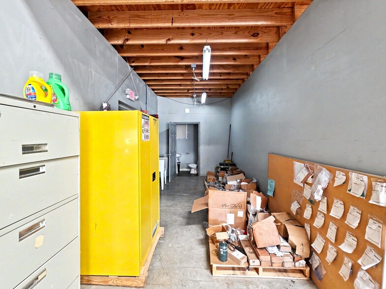 More Photos Of 155 Liberty Rd, Villa Rica Warehouse For Lease