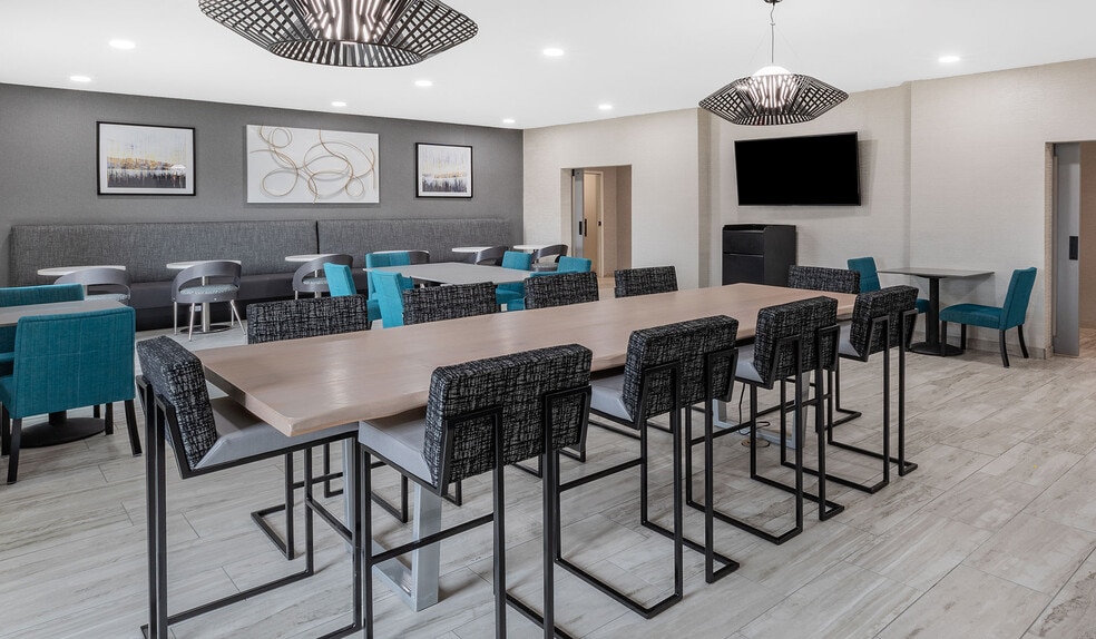 More Photos Of 2602 Rina Park Rd, Ardmore Hotel For Sale