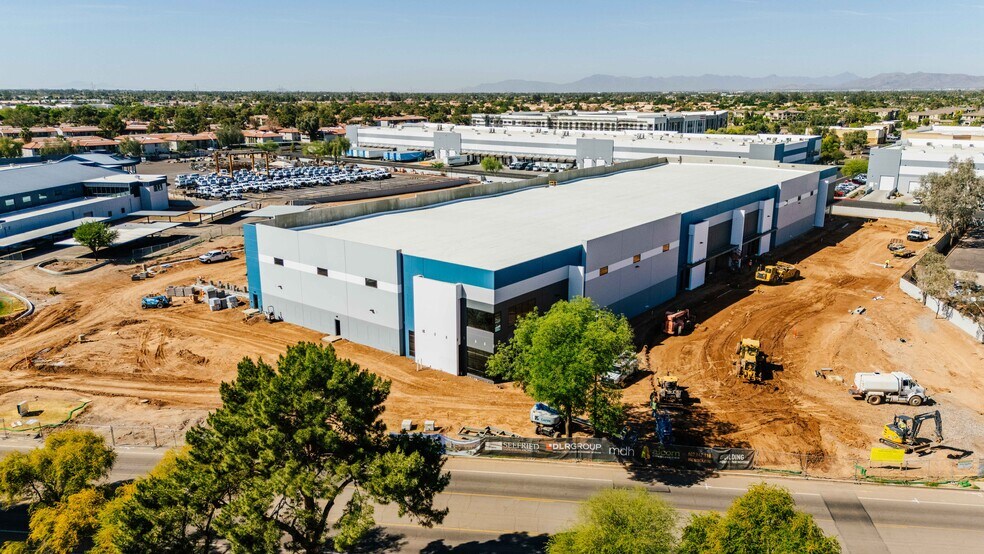 More Photos Of 1352 N Fiesta Blvd, Gilbert Distribution For Lease