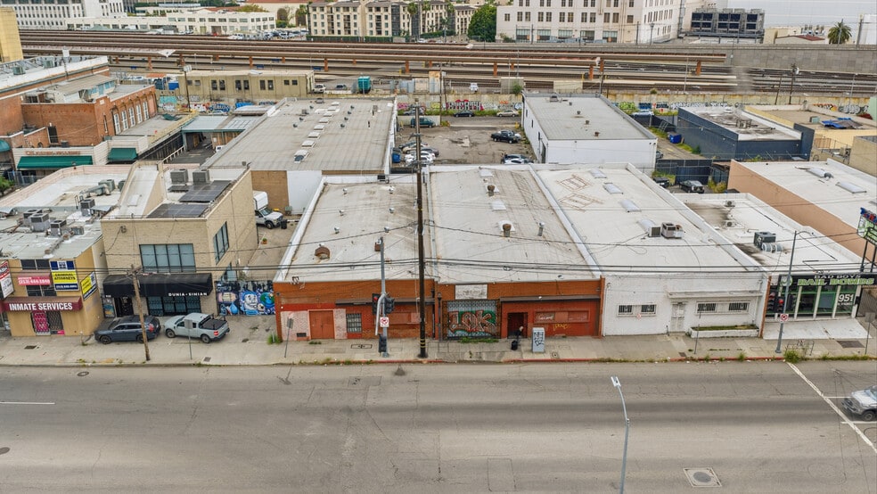 Primary Photo Of 939-943 N Vignes St, Los Angeles Warehouse For Sale