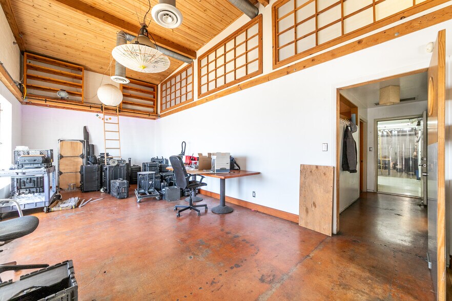More Photos Of 12767 Saticoy St, North Hollywood Warehouse For Sale