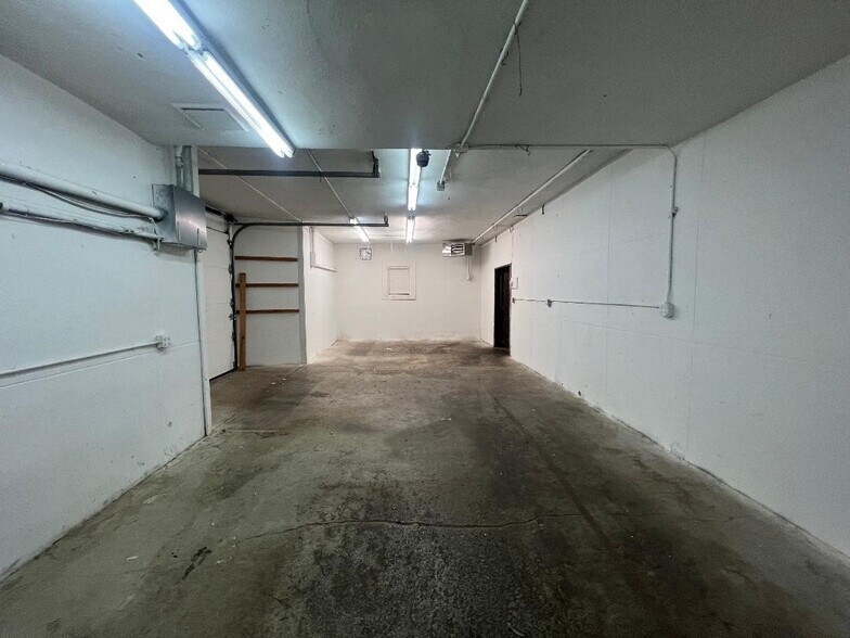 More Photos Of 500 Main St, Deep River Office For Lease