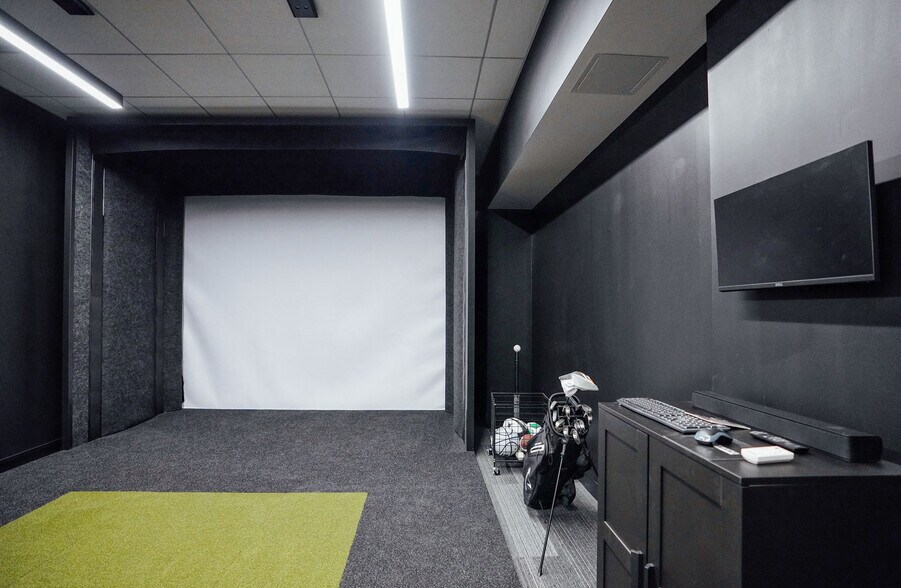 More Photos Of 35 Village Rd, Middleton Office For Lease