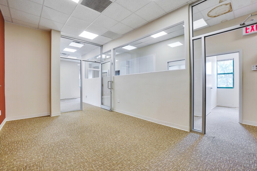 More Photos Of 3845 Richmond Ave, Staten Island Storefront Retail Office For Lease
